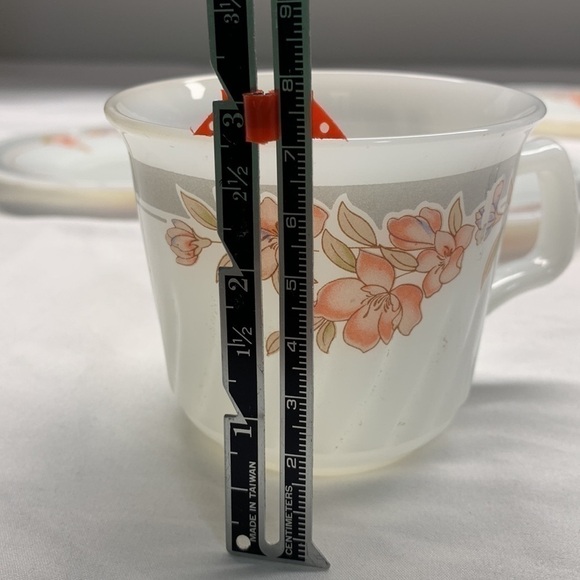 Vintage Milk Glass Indopal Tea Cups and Saucers Set of 4 Peach and Gray - Picture 8 of 10